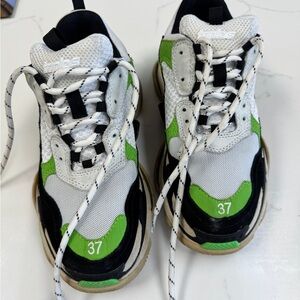 Balenciaga sneakers in Green and White